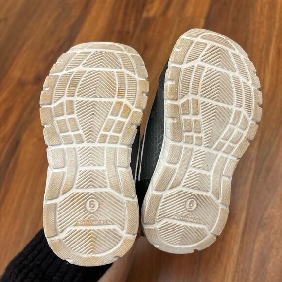 Disney Baby Pixar Cars Lightning McQueen grey Velcro sneakers - Picture 6 of 6